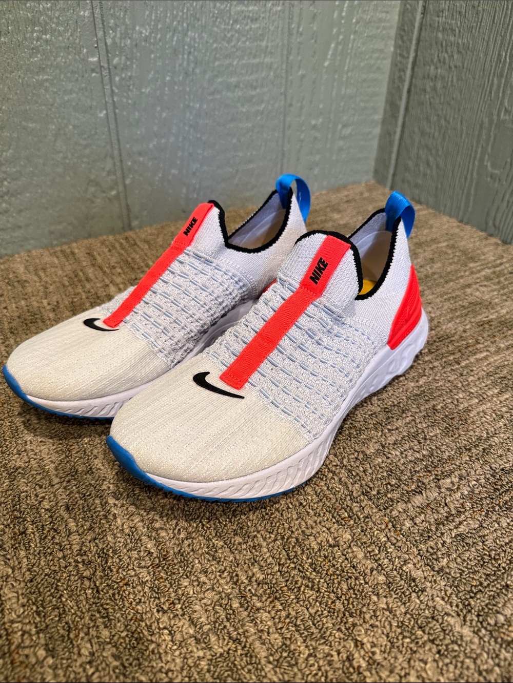 Nike White Slip-On Knit Sneakers - 7.5
